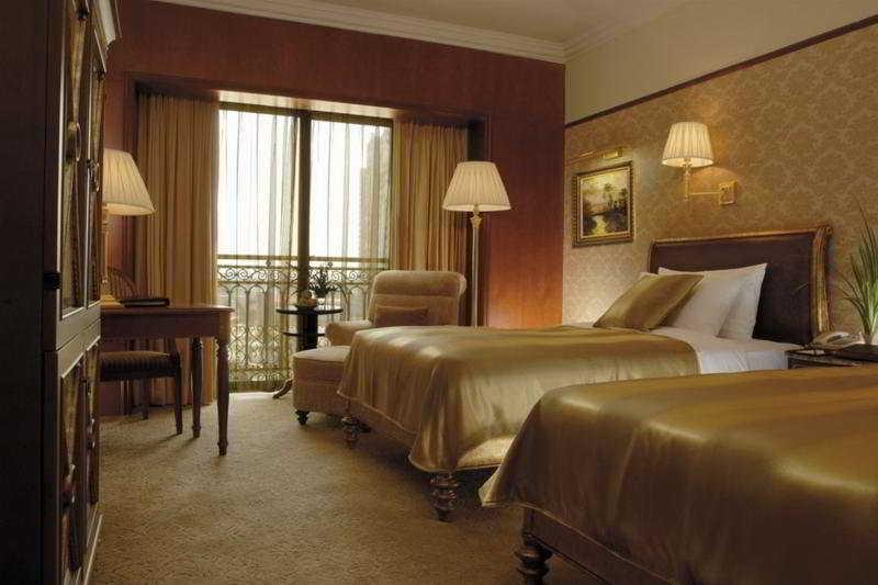 Howard Johnson Regal Court Hotel Beijing Exterior photo